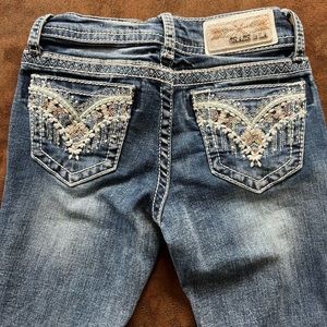 Girls Grace in LA jeans